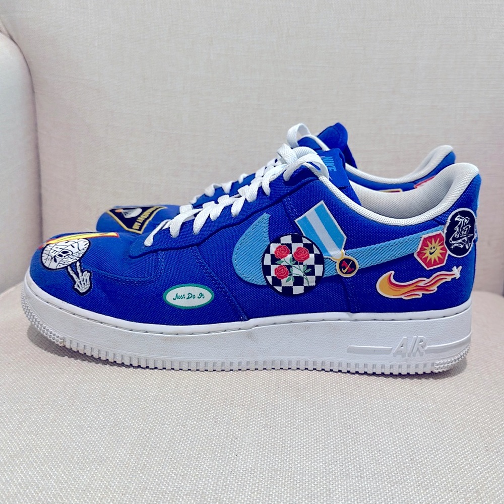 Nike Air Force 1 ‘77 Premium. Racer blue/ white/ university blue